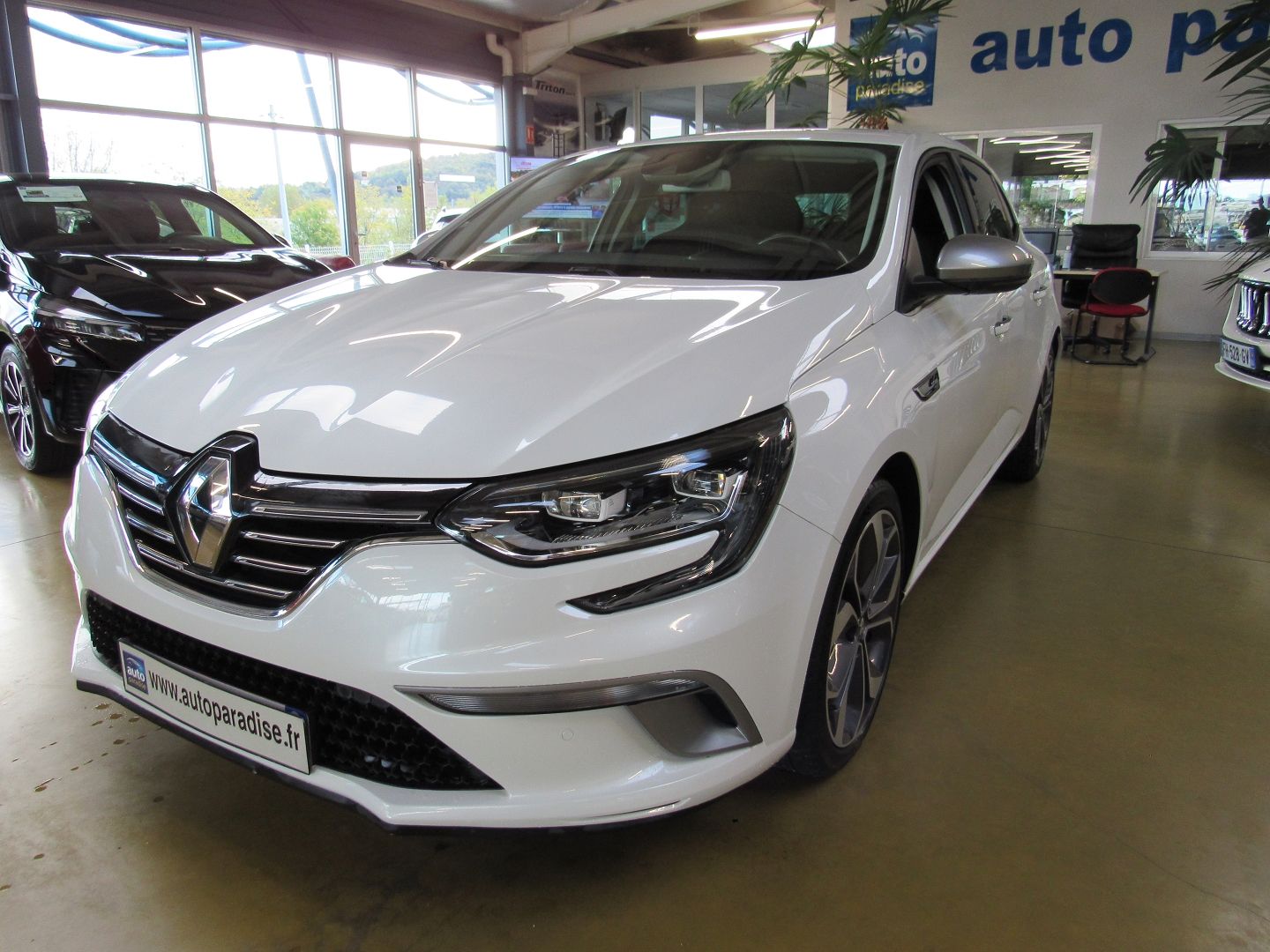 Véhicule d'occasion RENAULT MEGANE 1.2 TCE 130 FULL GT LINE